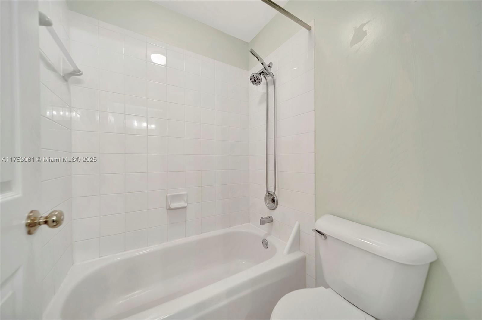 Real estate property located at 20358 3rd St, Broward, Crystal Pointe, Pembroke Pines, FL