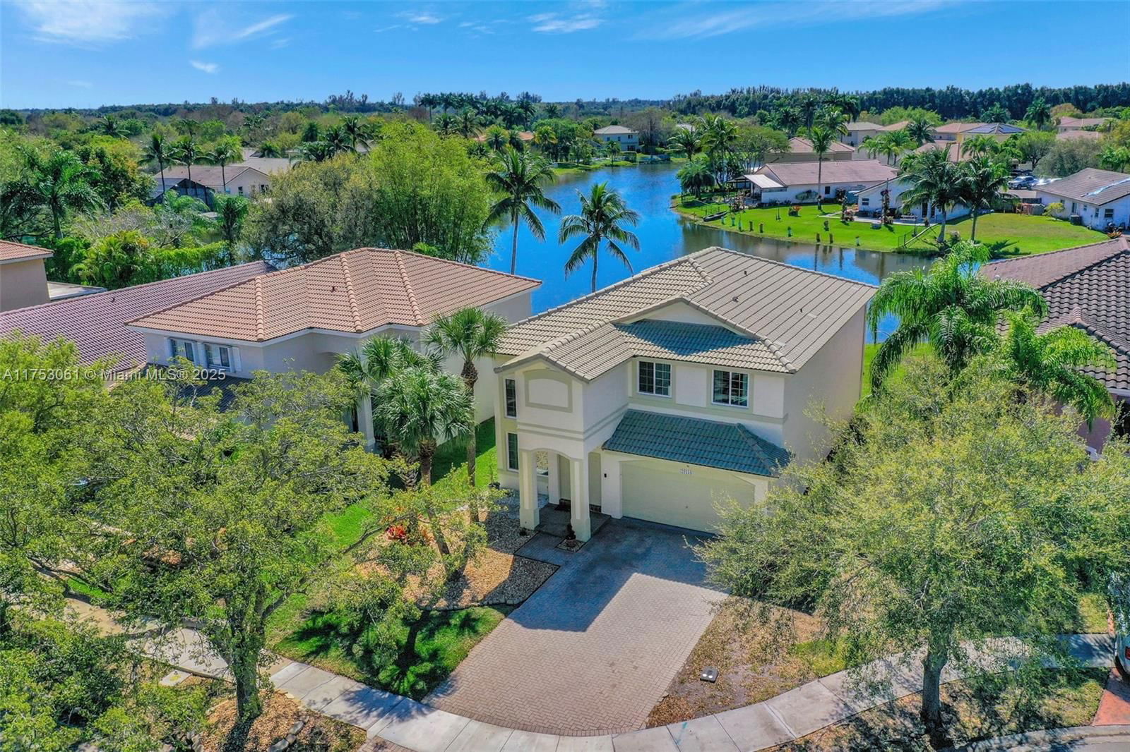 Real estate property located at 20358 3rd St, Broward, Crystal Pointe, Pembroke Pines, FL