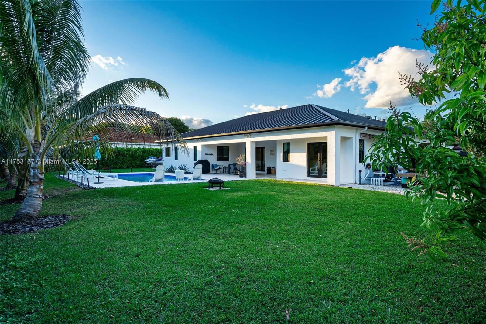Real estate property located at 8200 187th St, Miami-dade, Hitchens Estates, Cutler Bay, FL