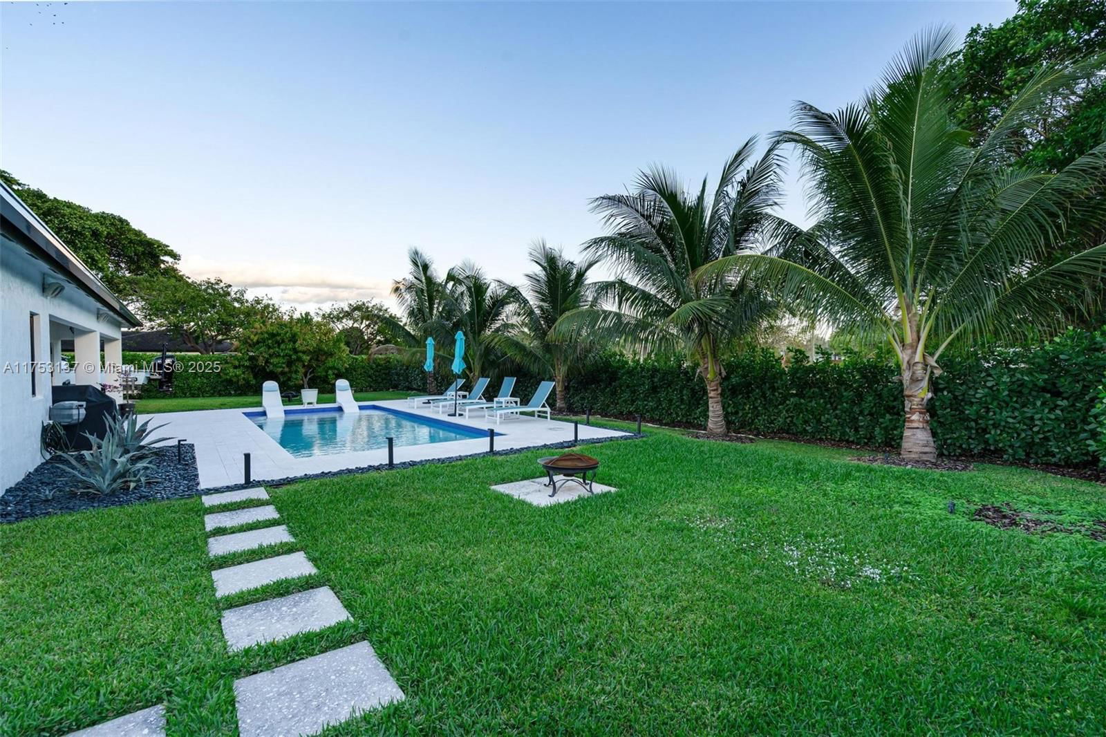 Real estate property located at 8200 187th St, Miami-dade, Hitchens Estates, Cutler Bay, FL