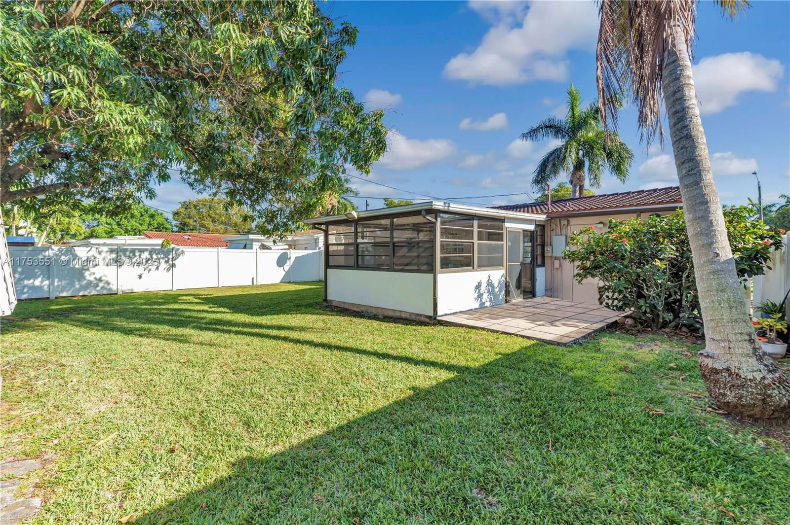 Real estate property located at 913 6th St, Broward, Gulfstream Estates, Hallandale Beach, FL