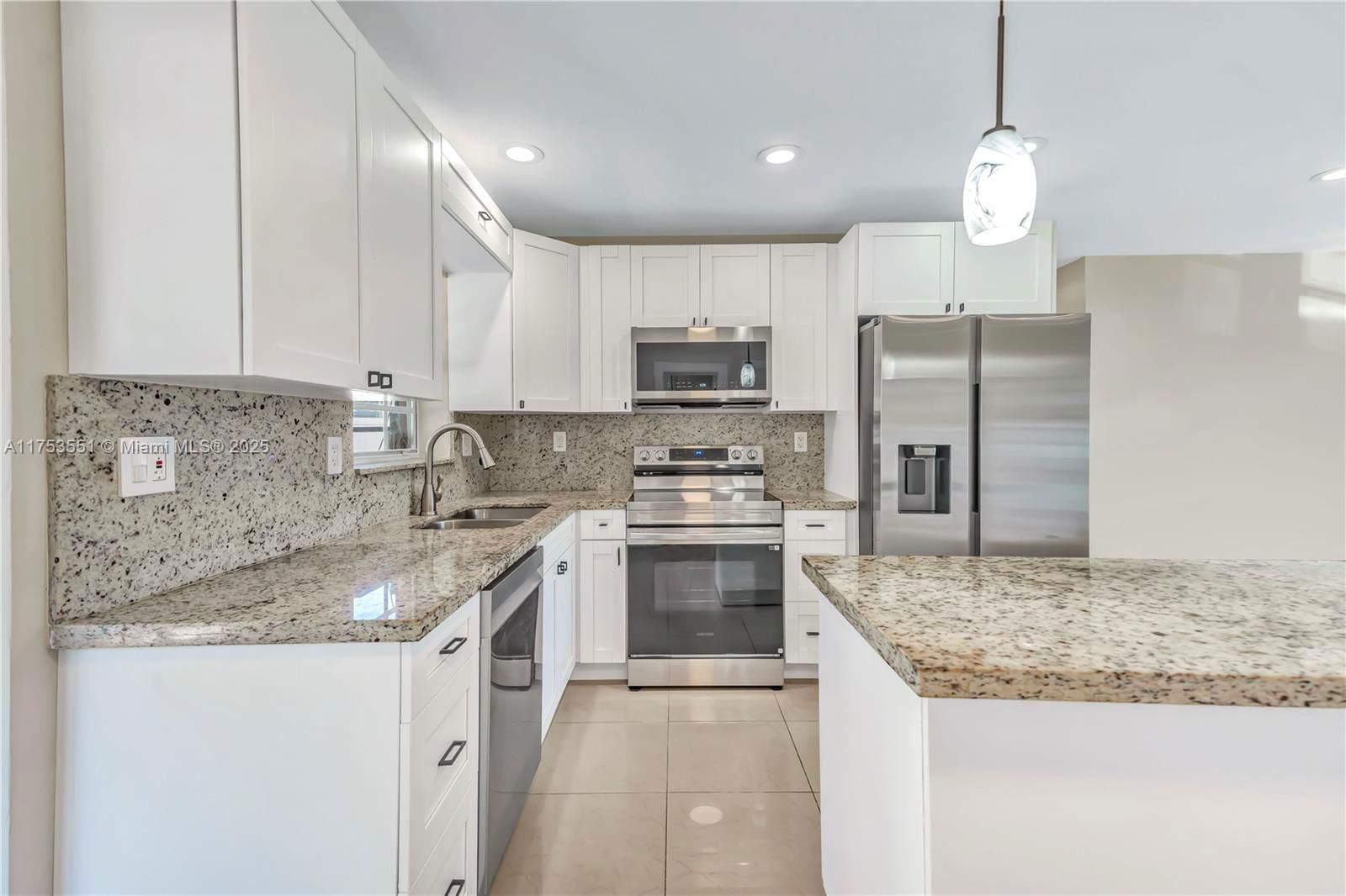 Real estate property located at 913 6th St, Broward, Gulfstream Estates, Hallandale Beach, FL