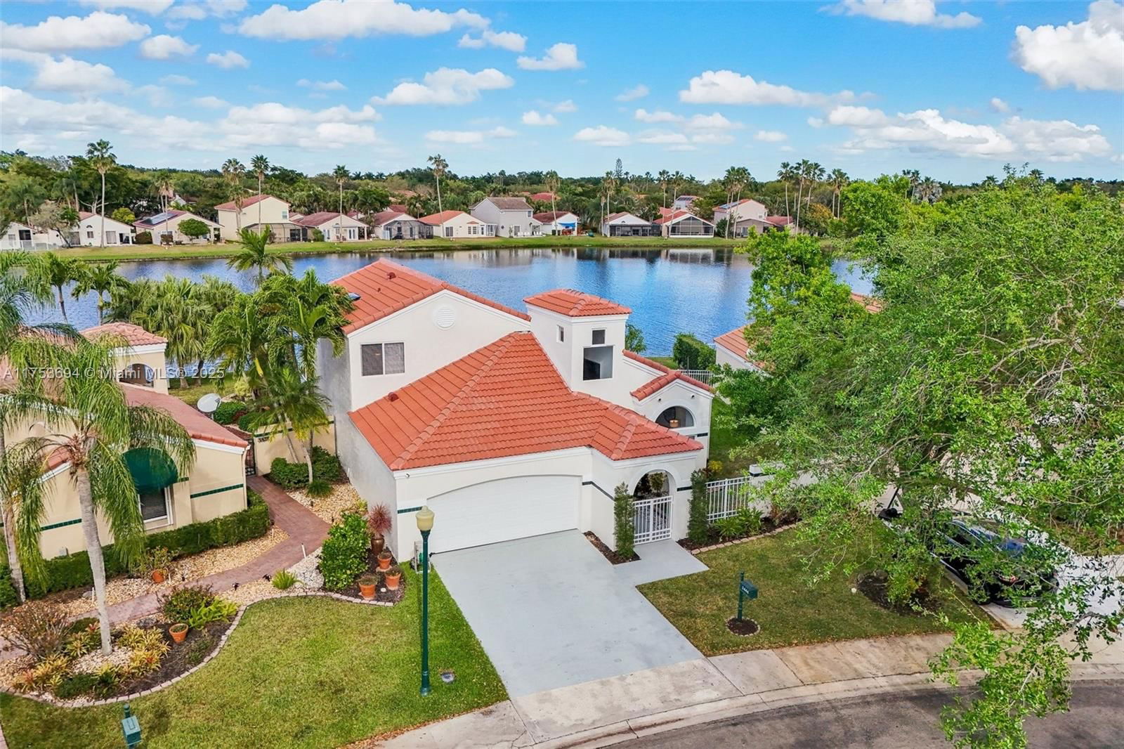 Real estate property located at 1444 Harbour Side Dr, Broward, Harbour Subdivision, Weston, FL