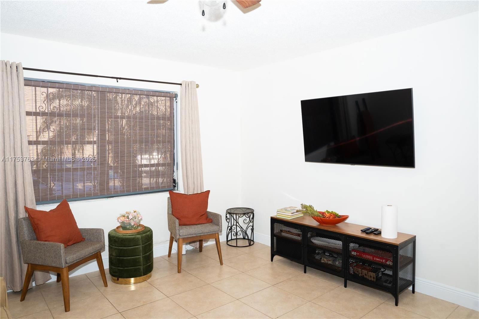 Real estate property located at 4050 135th St #8-9, Miami-dade, Villa Biscaya Jardines Co, Opa-Locka, FL