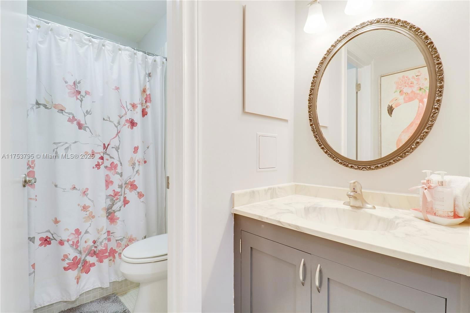 Real estate property located at 5313 Miles Grant Rd #206, Martin, Miles Grant Condo, Stuart, FL