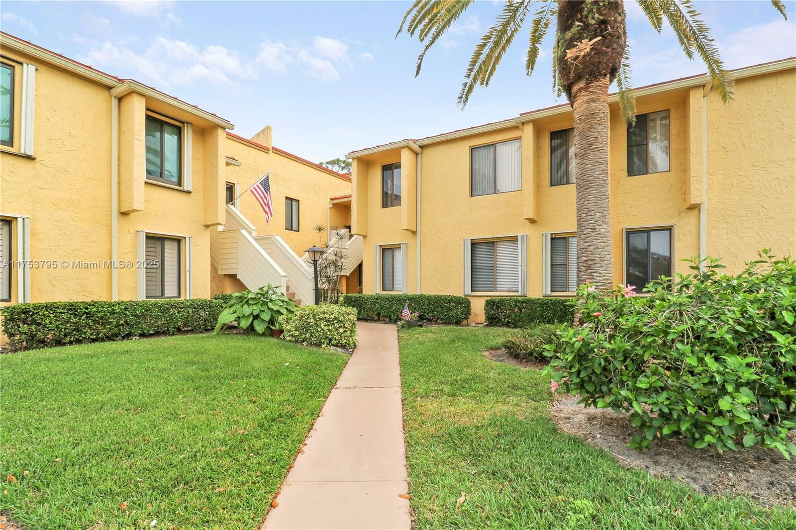 Real estate property located at 5313 Miles Grant Rd #206, Martin, Miles Grant Condo, Stuart, FL