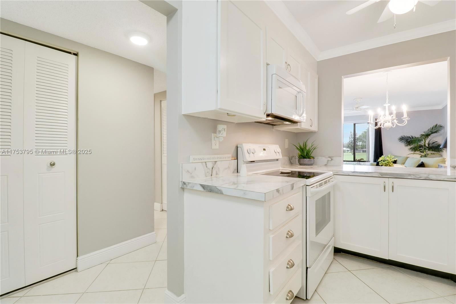Real estate property located at 5313 Miles Grant Rd #206, Martin, Miles Grant Condo, Stuart, FL