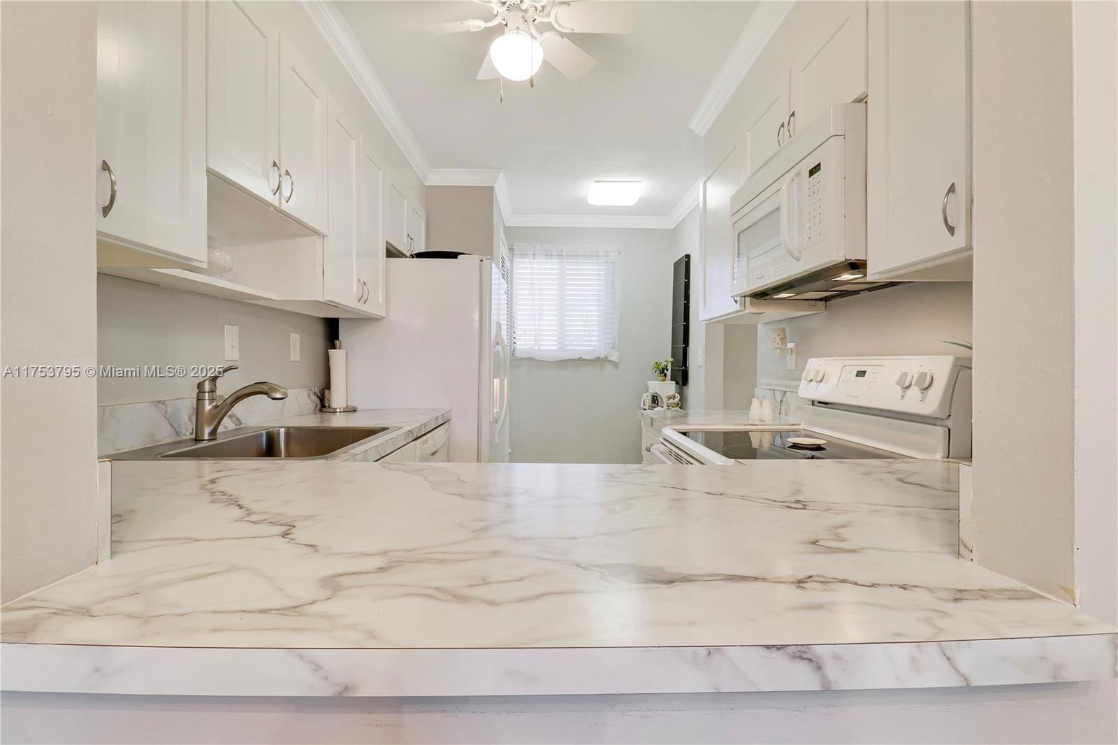 Real estate property located at 5313 Miles Grant Rd #206, Martin, Miles Grant Condo, Stuart, FL