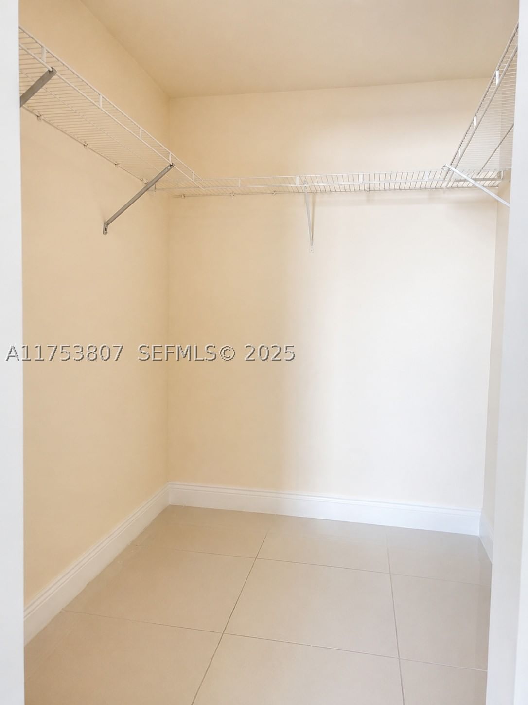 Real estate property located at 1861 S River Dr #1504, Miami-dade, Terrazas Riverpark Villag, Miami, FL