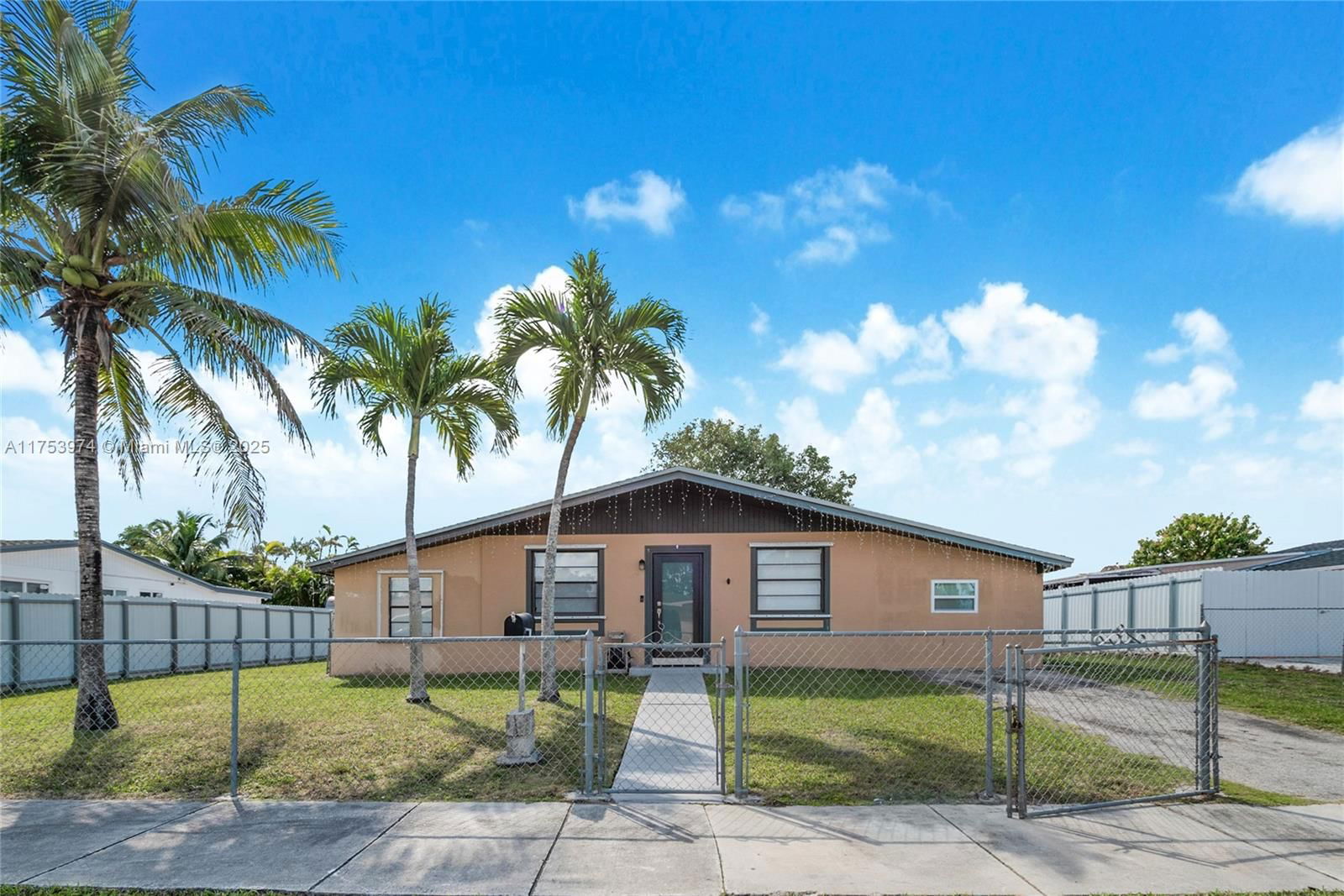 Real estate property located at 11770 171st Ter, Miami-dade, So Miami Heights Manor, Miami, FL