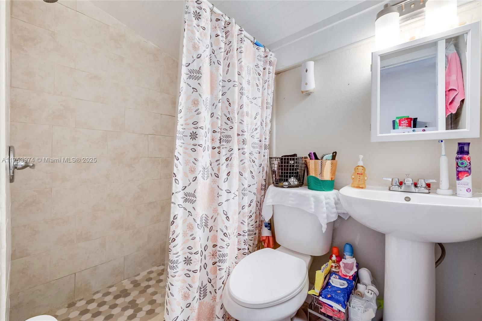 Real estate property located at 11770 171st Ter, Miami-dade, So Miami Heights Manor, Miami, FL