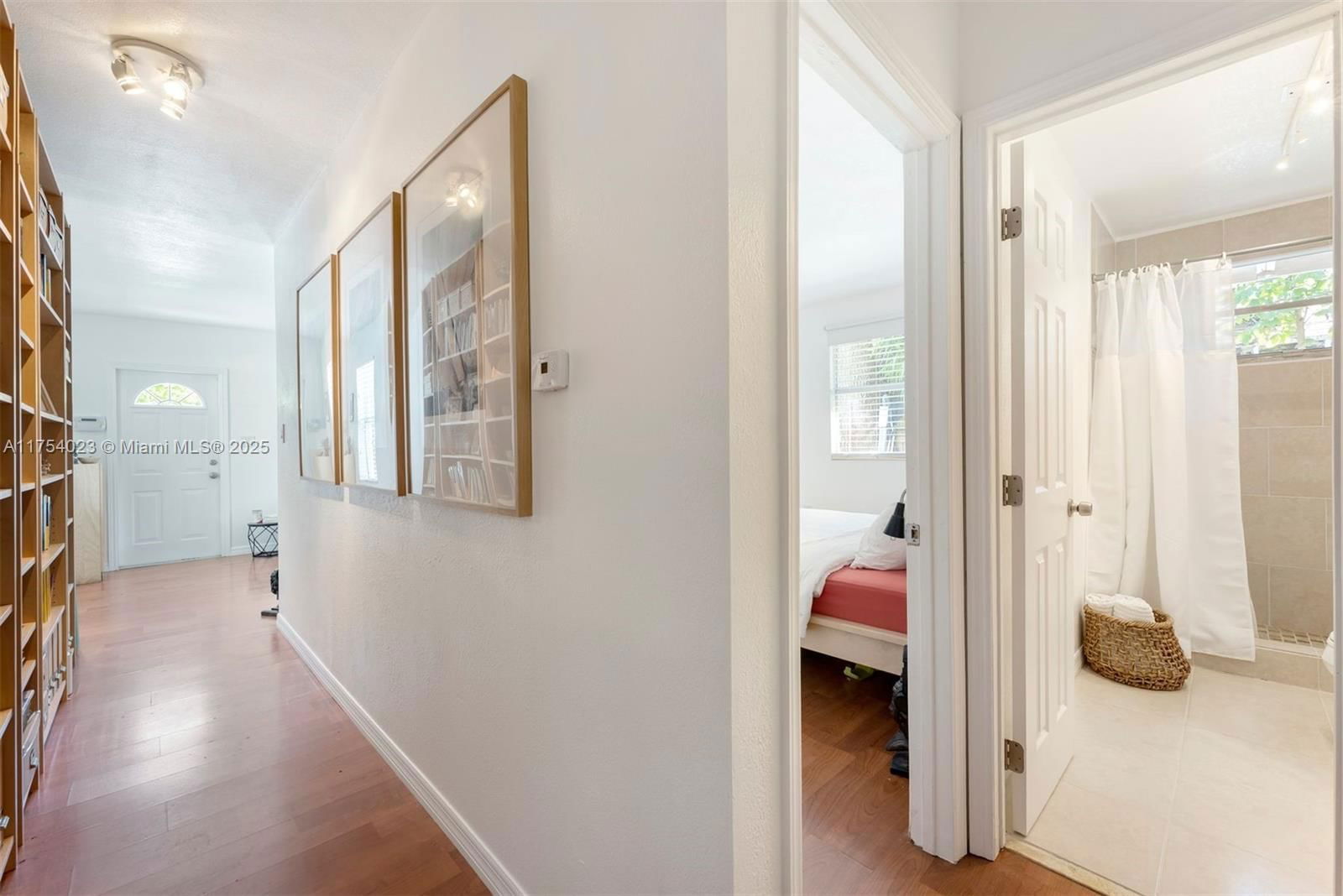 Real estate property located at 3180 Plaza St, Miami-dade, Carters Addn To Coconut G, Miami, FL