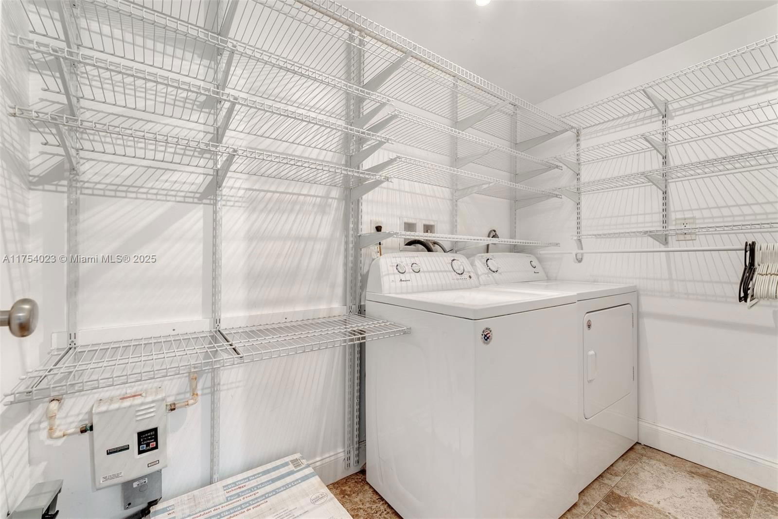 Real estate property located at 3180 Plaza St, Miami-dade, Carters Addn To Coconut G, Miami, FL
