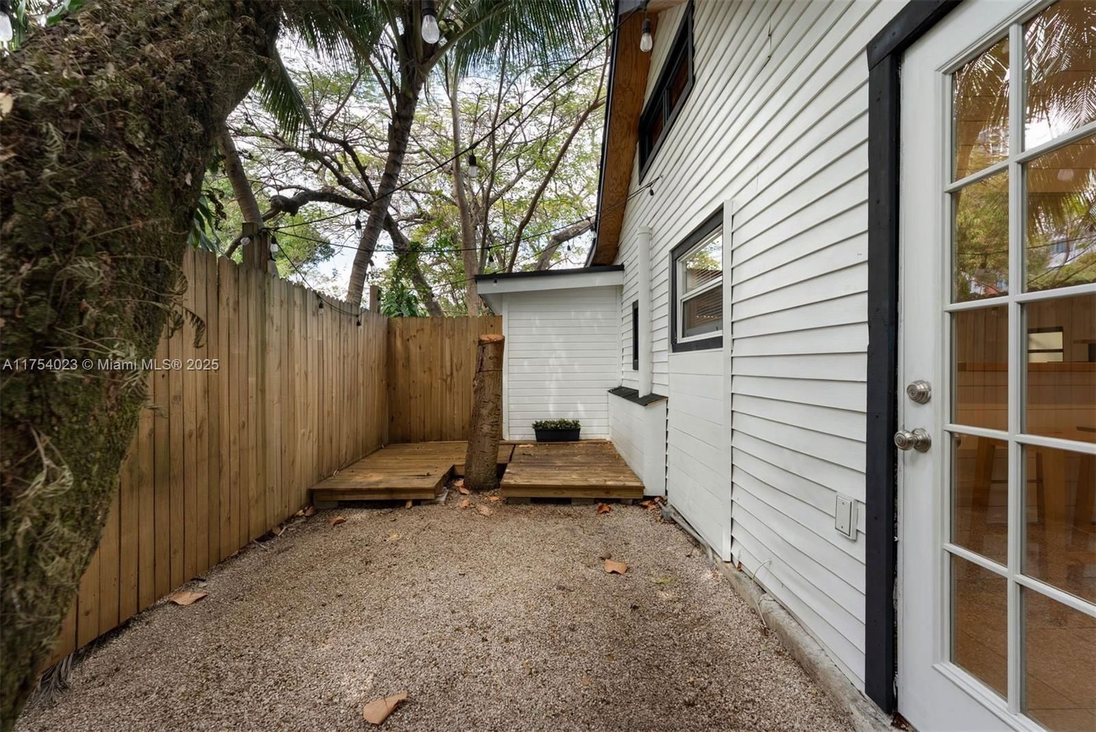 Real estate property located at 3180 Plaza St, Miami-dade, Carters Addn To Coconut G, Miami, FL