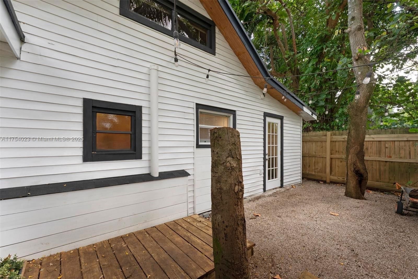 Real estate property located at 3180 Plaza St, Miami-dade, Carters Addn To Coconut G, Miami, FL