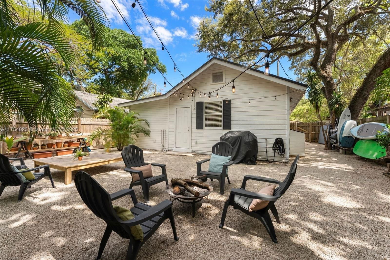 Real estate property located at 3180 Plaza St, Miami-dade, Carters Addn To Coconut G, Miami, FL
