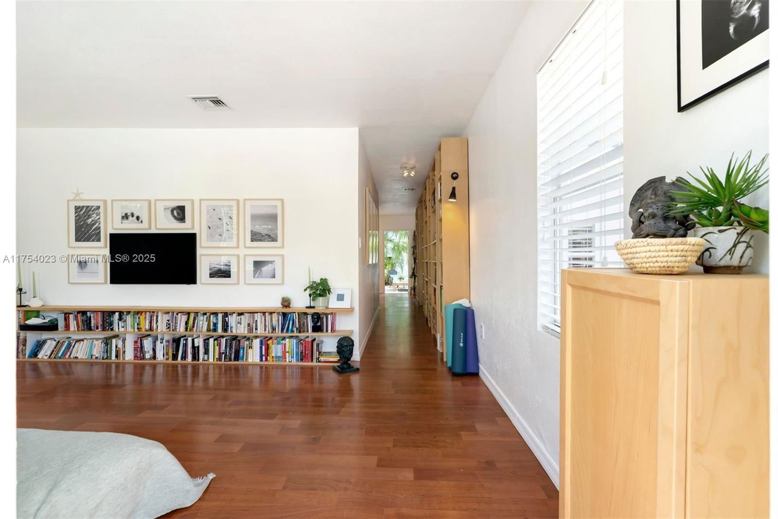 Real estate property located at 3180 Plaza St, Miami-dade, Carters Addn To Coconut G, Miami, FL