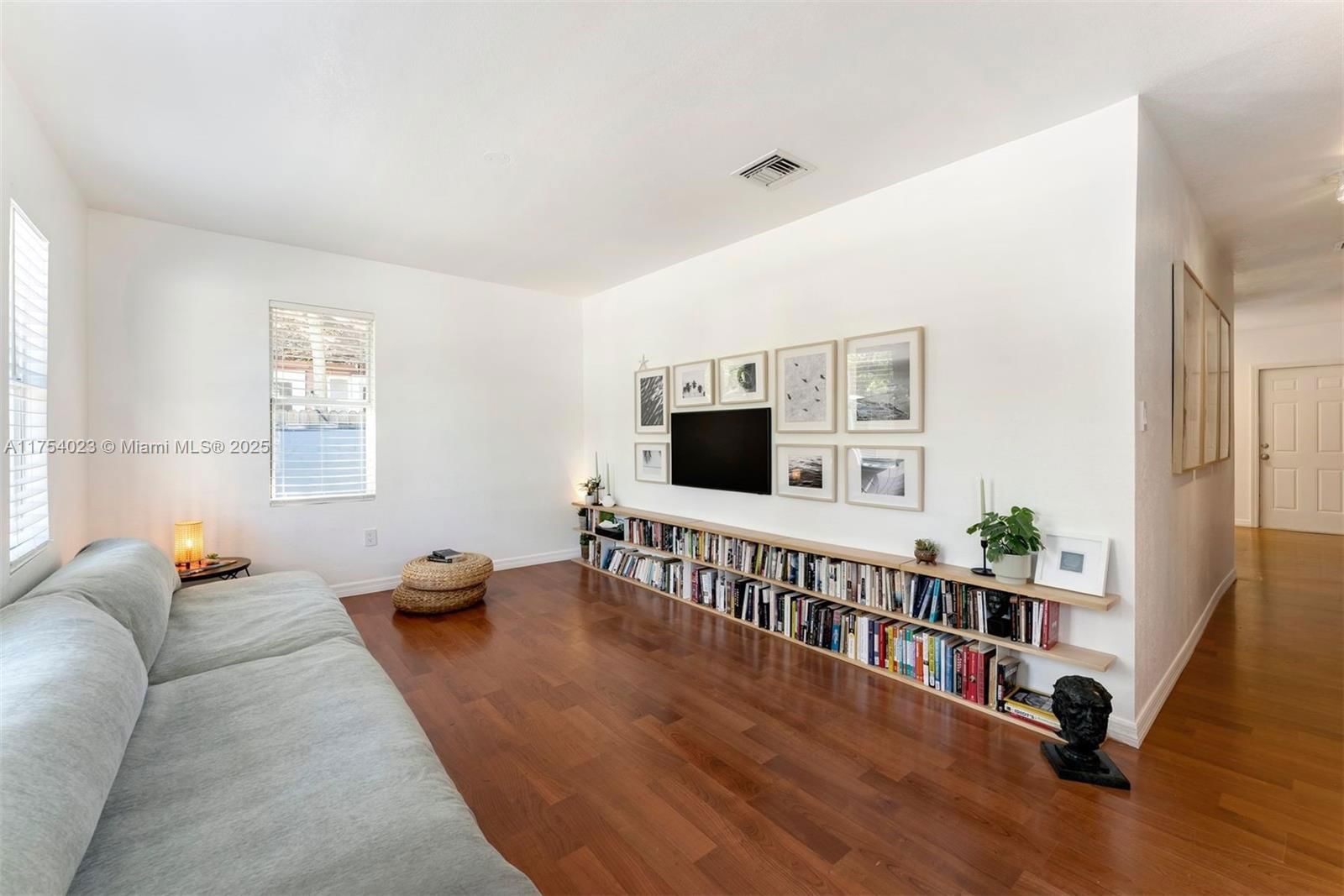 Real estate property located at 3180 Plaza St, Miami-dade, Carters Addn To Coconut G, Miami, FL