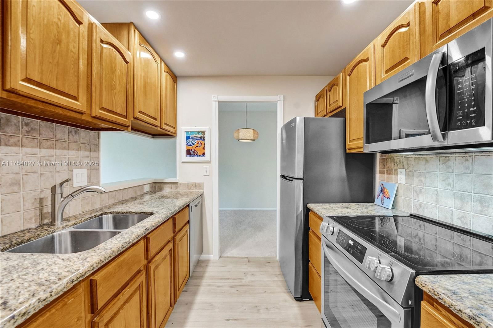 Real estate property located at 400 Riverside Dr #201, Broward, Lado Del Rio Condo, Pompano Beach, FL