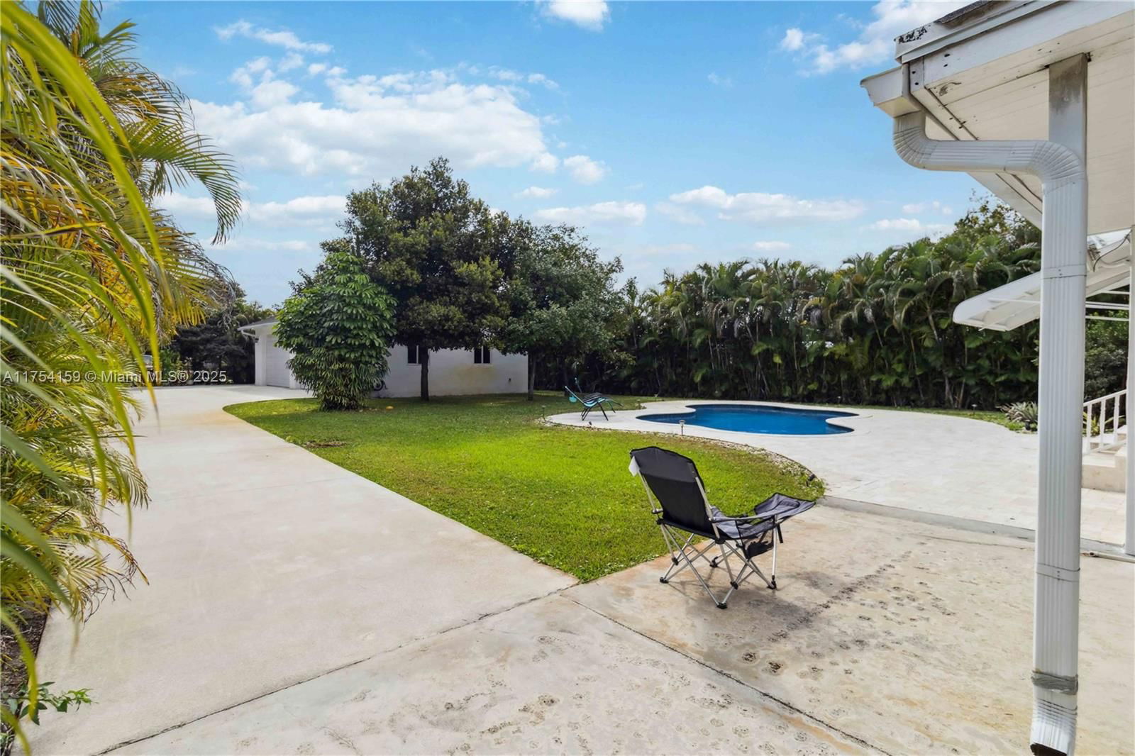 Real estate property located at 740 Country Club Cir, Broward, Country Club Estates Unit, Plantation, FL