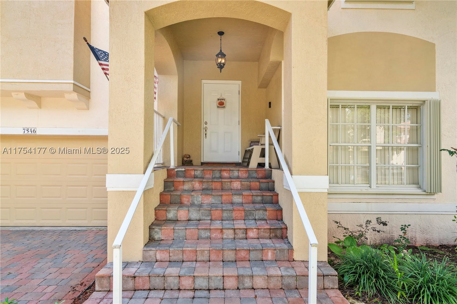 Real estate property located at 7546 18th Dr, Broward, Walnut Creek Replat No 1, Pembroke Pines, FL
