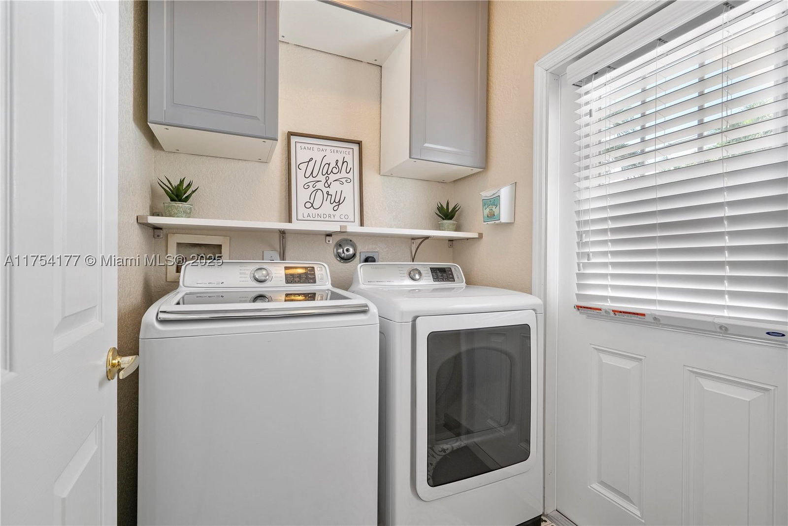 Real estate property located at 7546 18th Dr, Broward, Walnut Creek Replat No 1, Pembroke Pines, FL