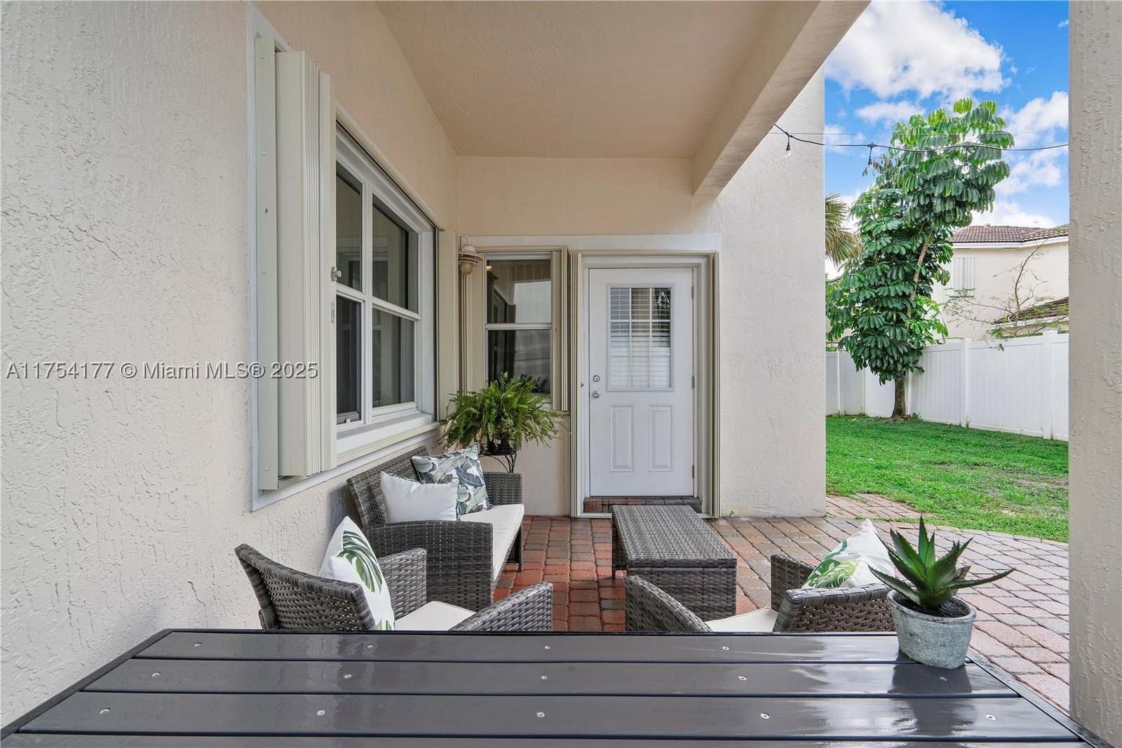 Real estate property located at 7546 18th Dr, Broward, Walnut Creek Replat No 1, Pembroke Pines, FL