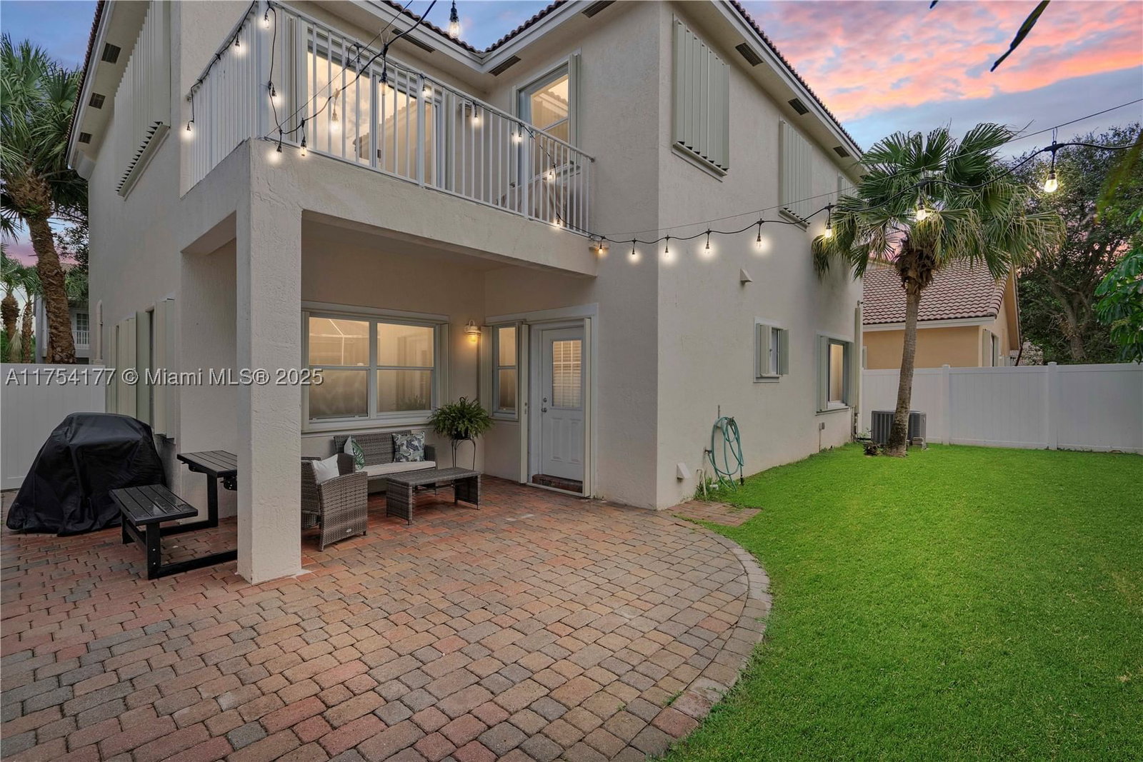 Real estate property located at 7546 18th Dr, Broward, Walnut Creek Replat No 1, Pembroke Pines, FL