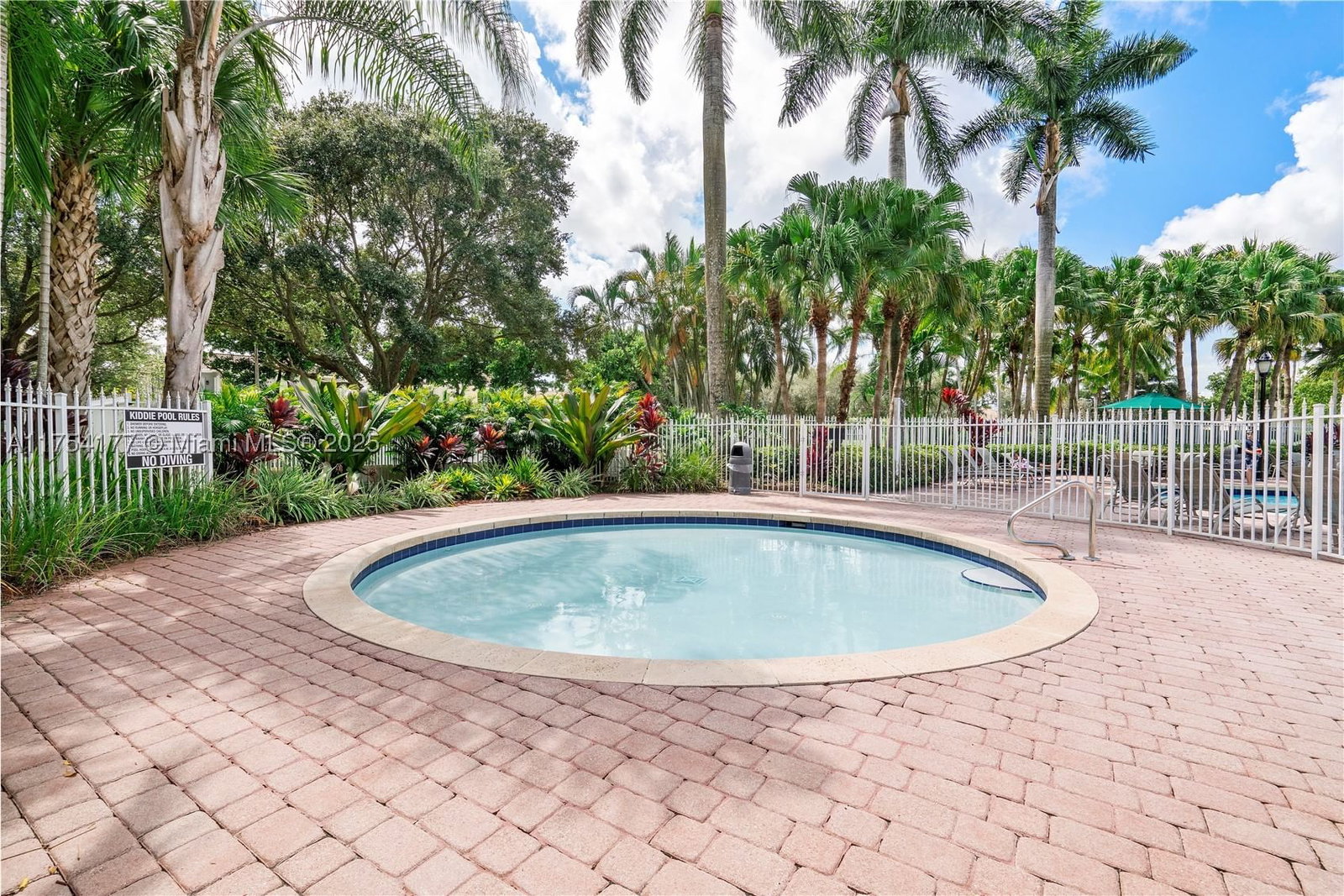 Real estate property located at 7546 18th Dr, Broward, Walnut Creek Replat No 1, Pembroke Pines, FL