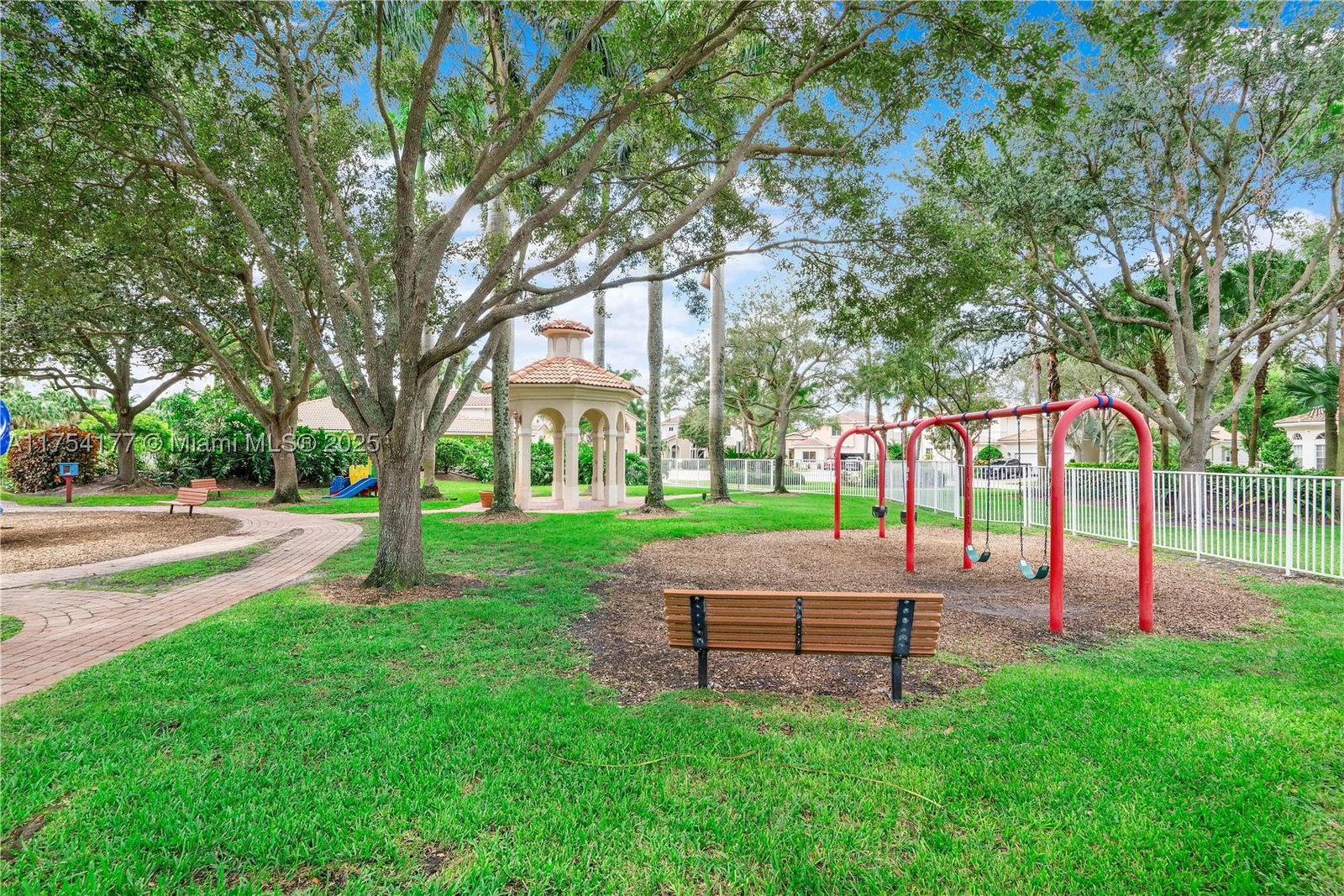 Real estate property located at 7546 18th Dr, Broward, Walnut Creek Replat No 1, Pembroke Pines, FL