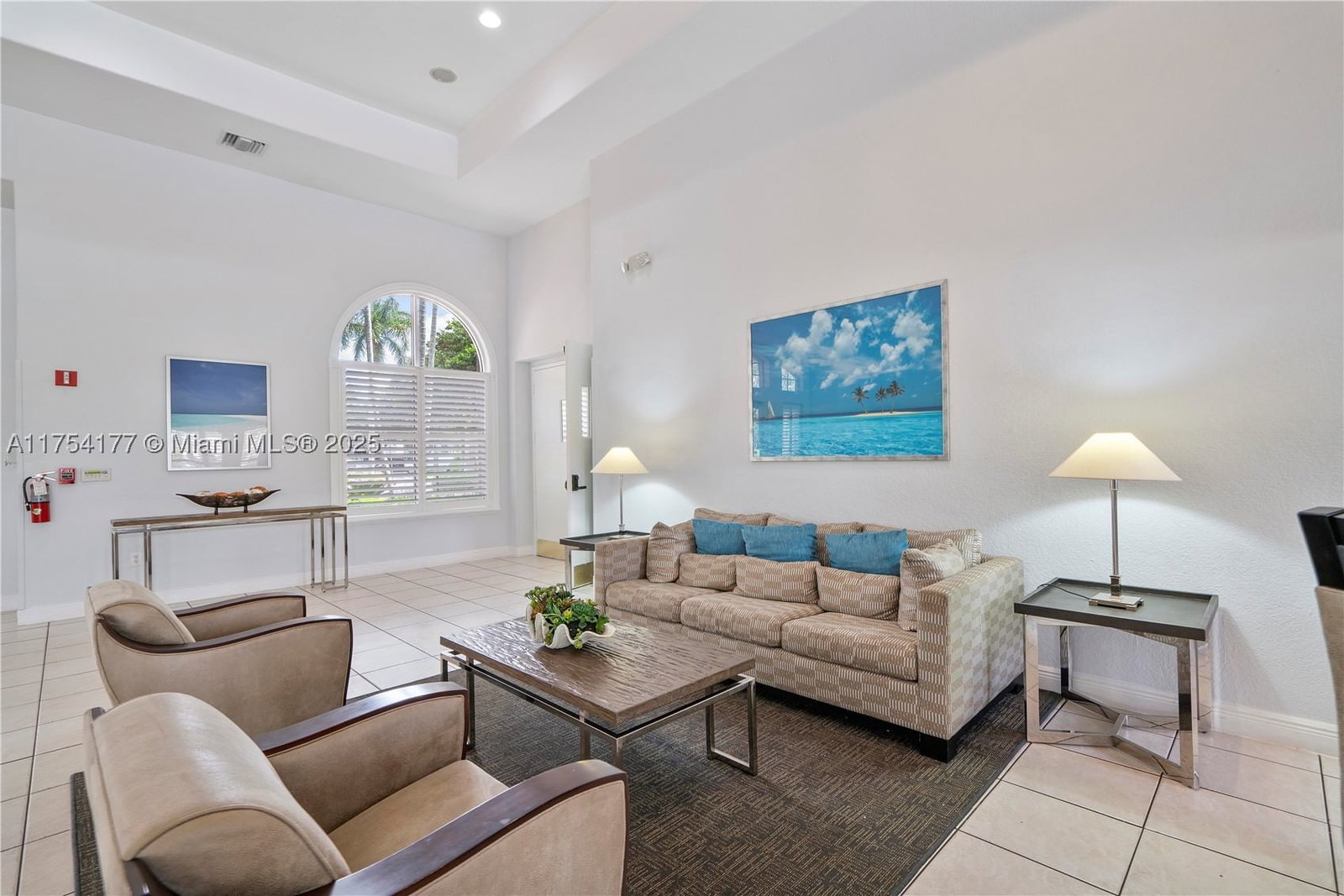 Real estate property located at 7546 18th Dr, Broward, Walnut Creek Replat No 1, Pembroke Pines, FL