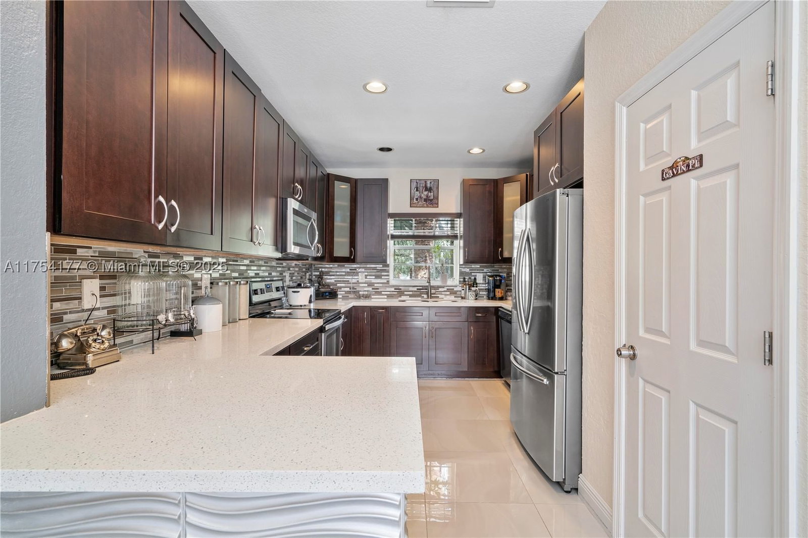 Real estate property located at 7546 18th Dr, Broward, Walnut Creek Replat No 1, Pembroke Pines, FL