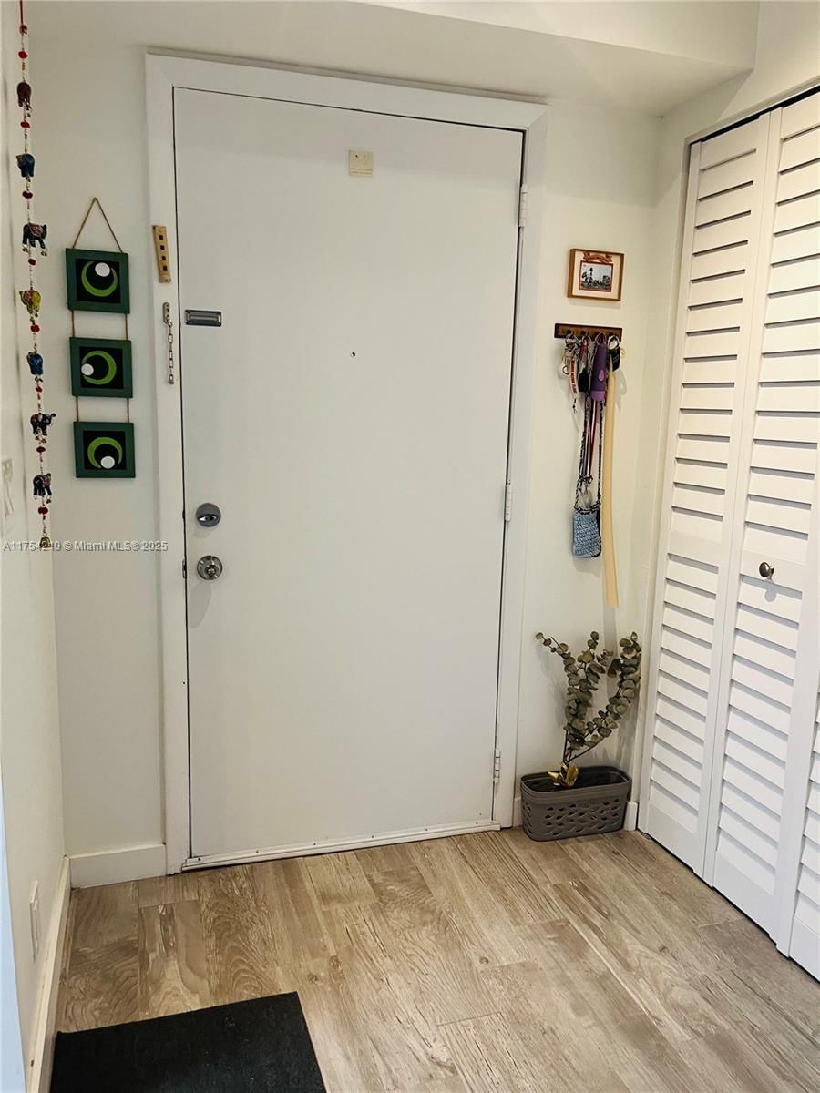 Real estate property located at 415 11th Ter #205, Broward, Meadowbrook Lakes Condo, Dania Beach, FL