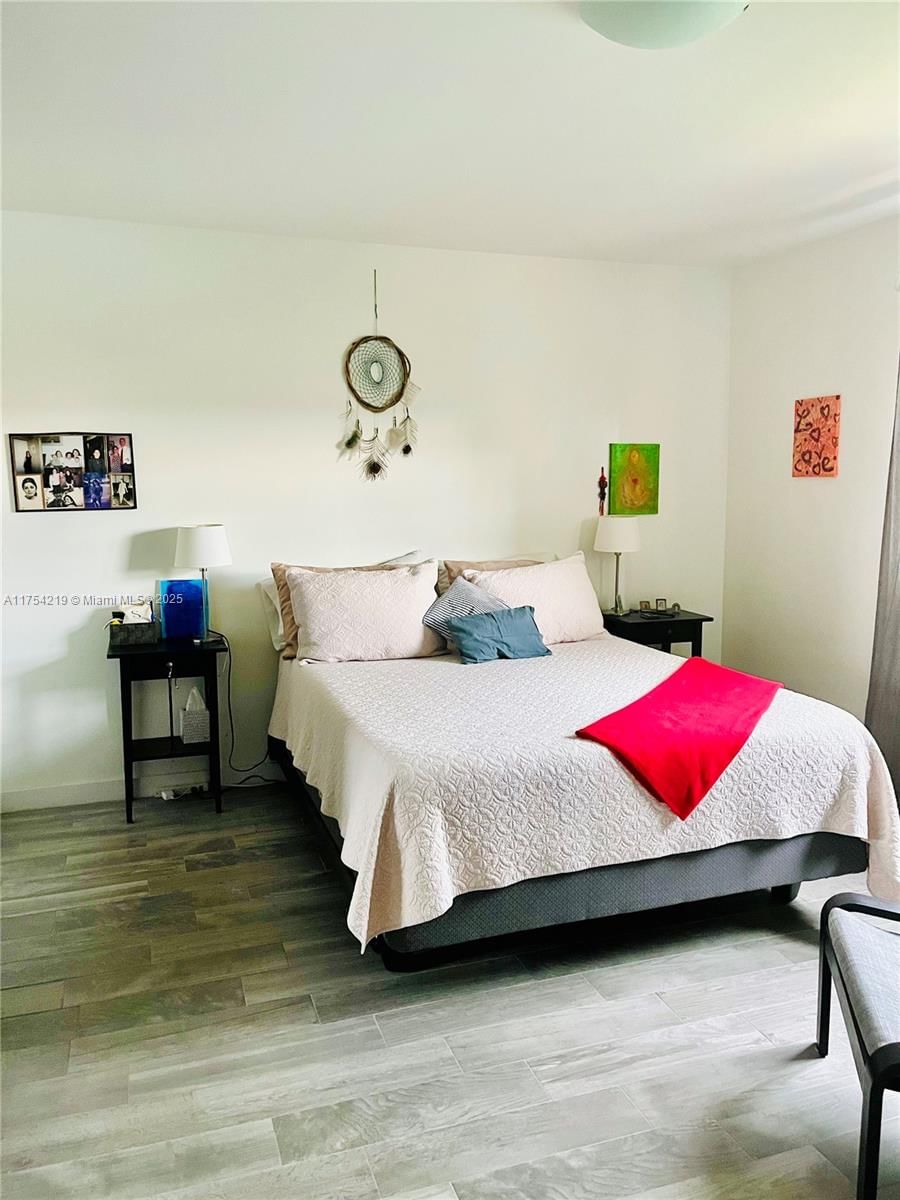 Real estate property located at 415 11th Ter #205, Broward, Meadowbrook Lakes Condo, Dania Beach, FL