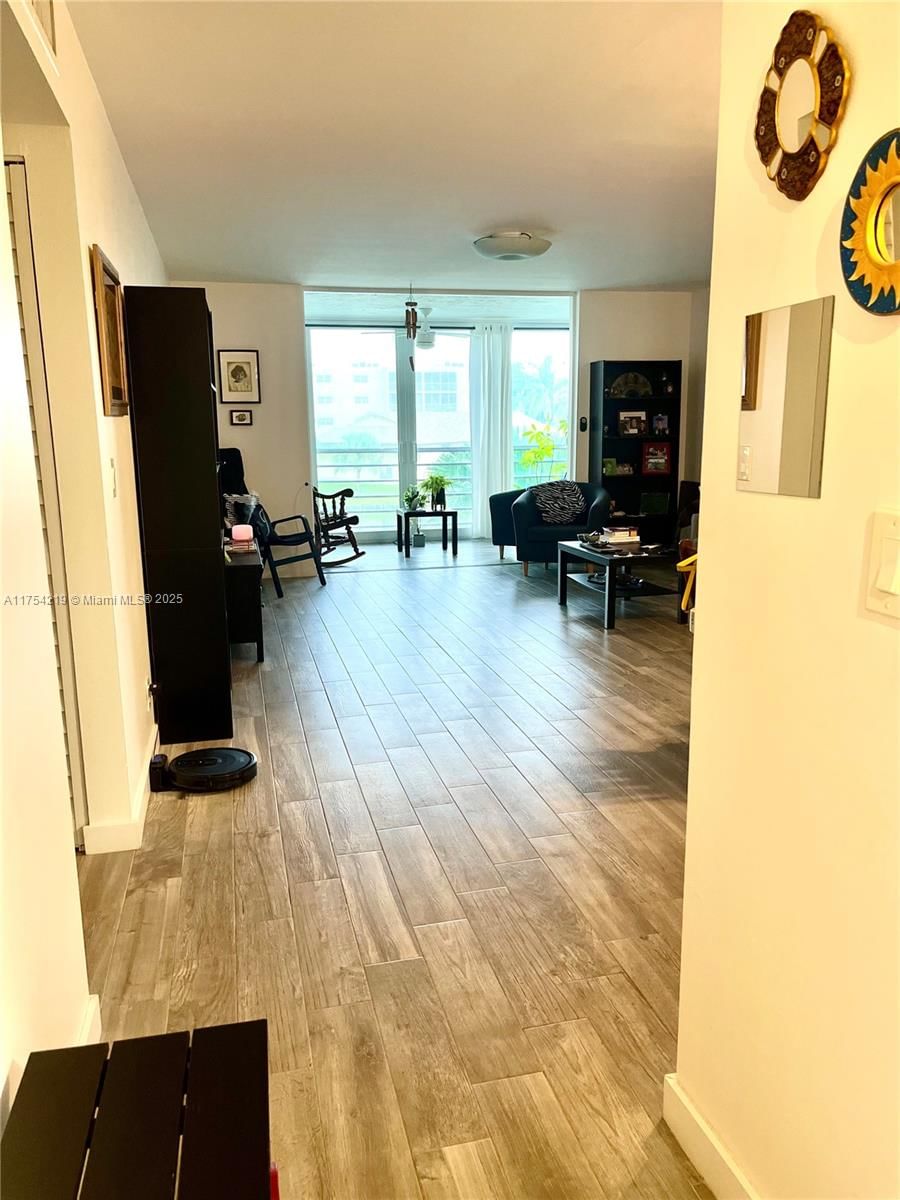Real estate property located at 415 11th Ter #205, Broward, Meadowbrook Lakes Condo, Dania Beach, FL
