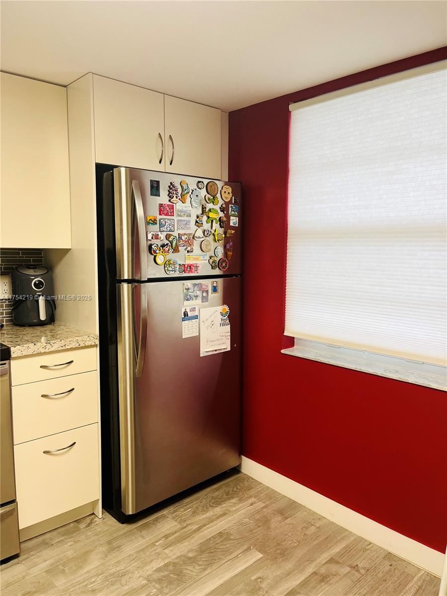 Real estate property located at 415 11th Ter #205, Broward, Meadowbrook Lakes Condo, Dania Beach, FL