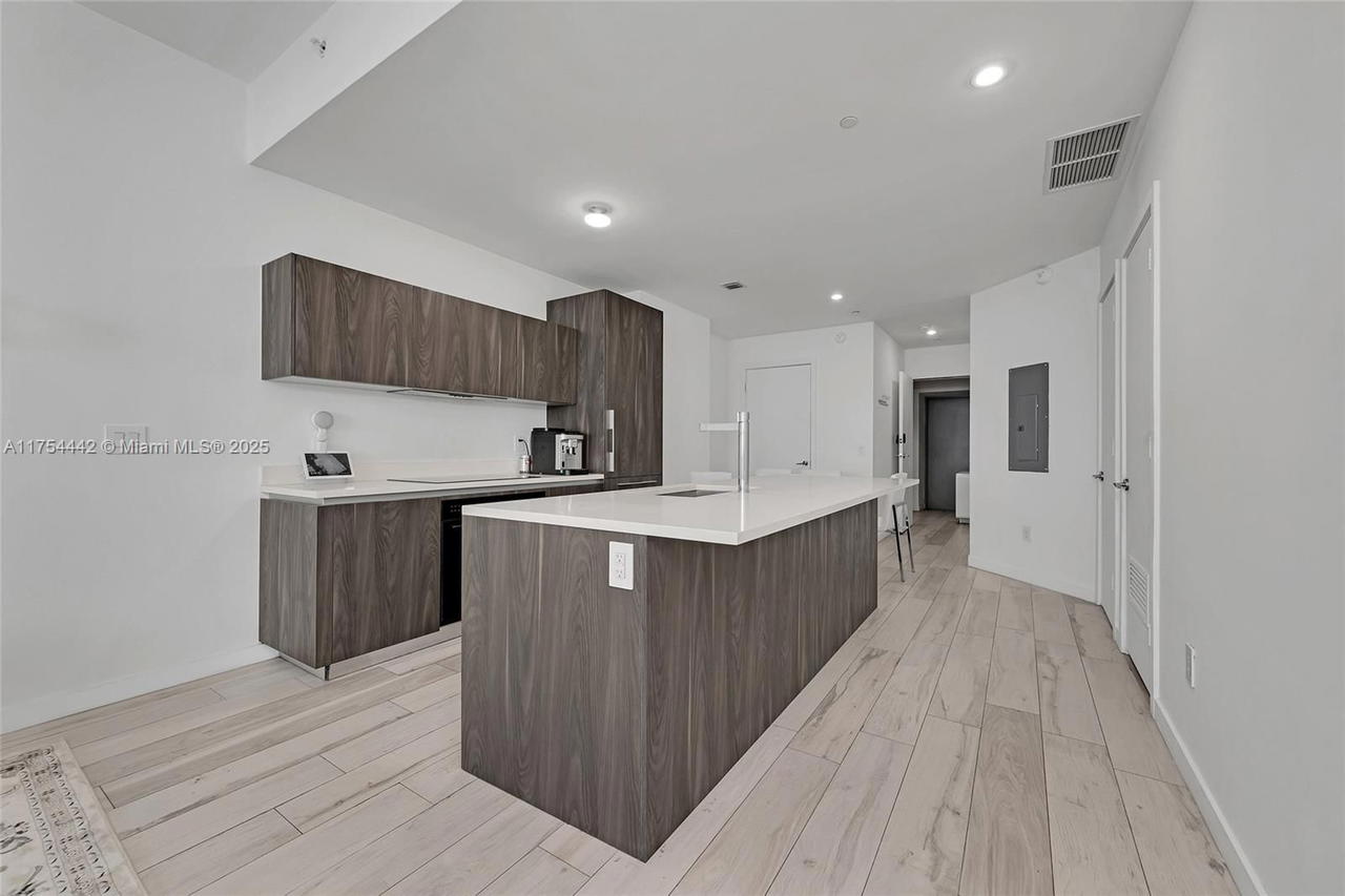Real estate property located at 480 31st St #4805, Miami-dade, Gran Paraiso Condo, Miami, FL