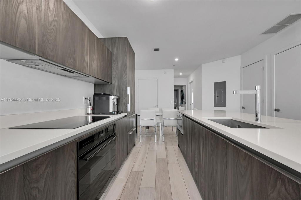 Real estate property located at 480 31st St #4805, Miami-dade, Gran Paraiso Condo, Miami, FL
