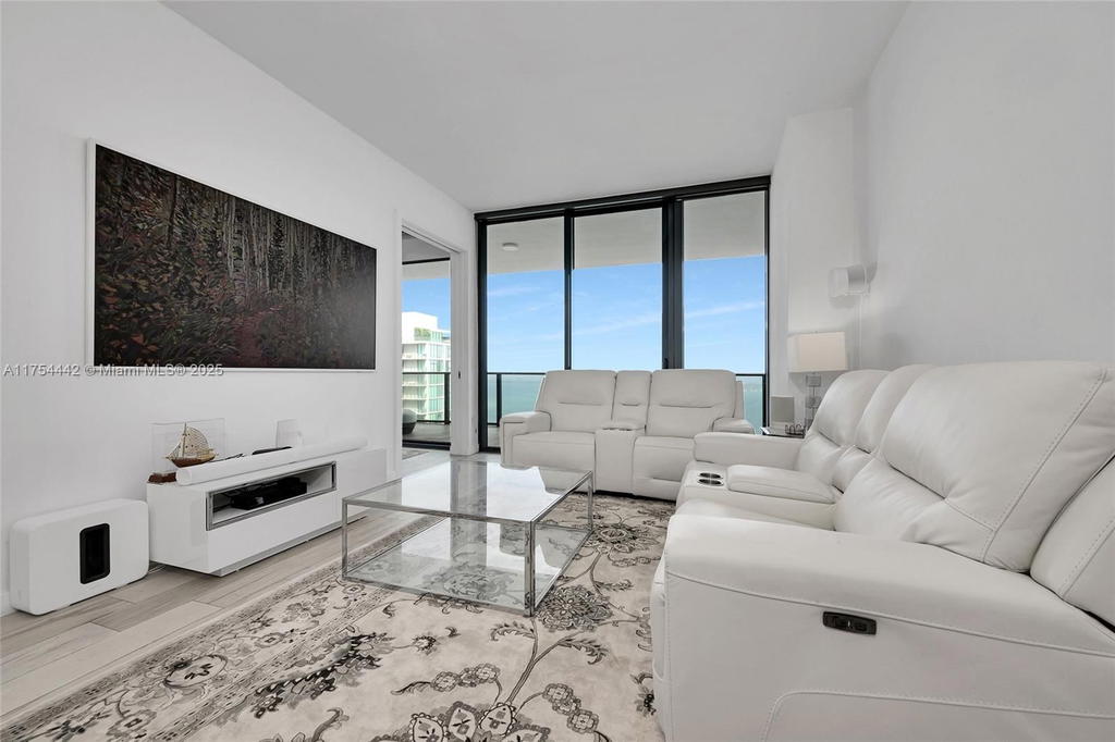 Real estate property located at 480 31st St #4805, Miami-dade, Gran Paraiso Condo, Miami, FL