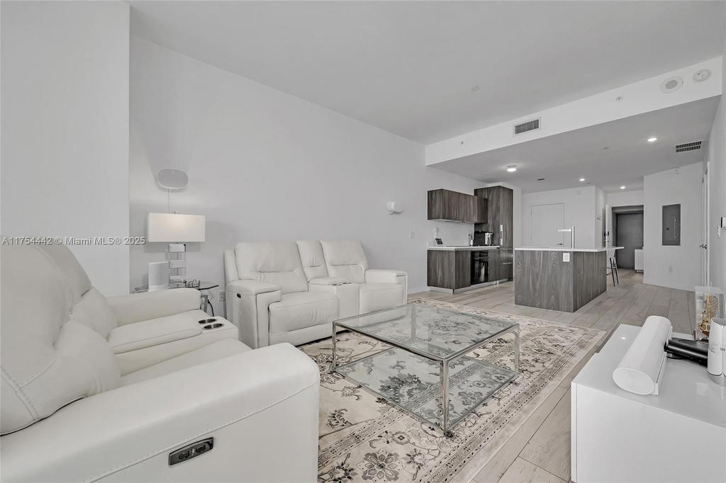 Real estate property located at 480 31st St #4805, Miami-dade, Gran Paraiso Condo, Miami, FL
