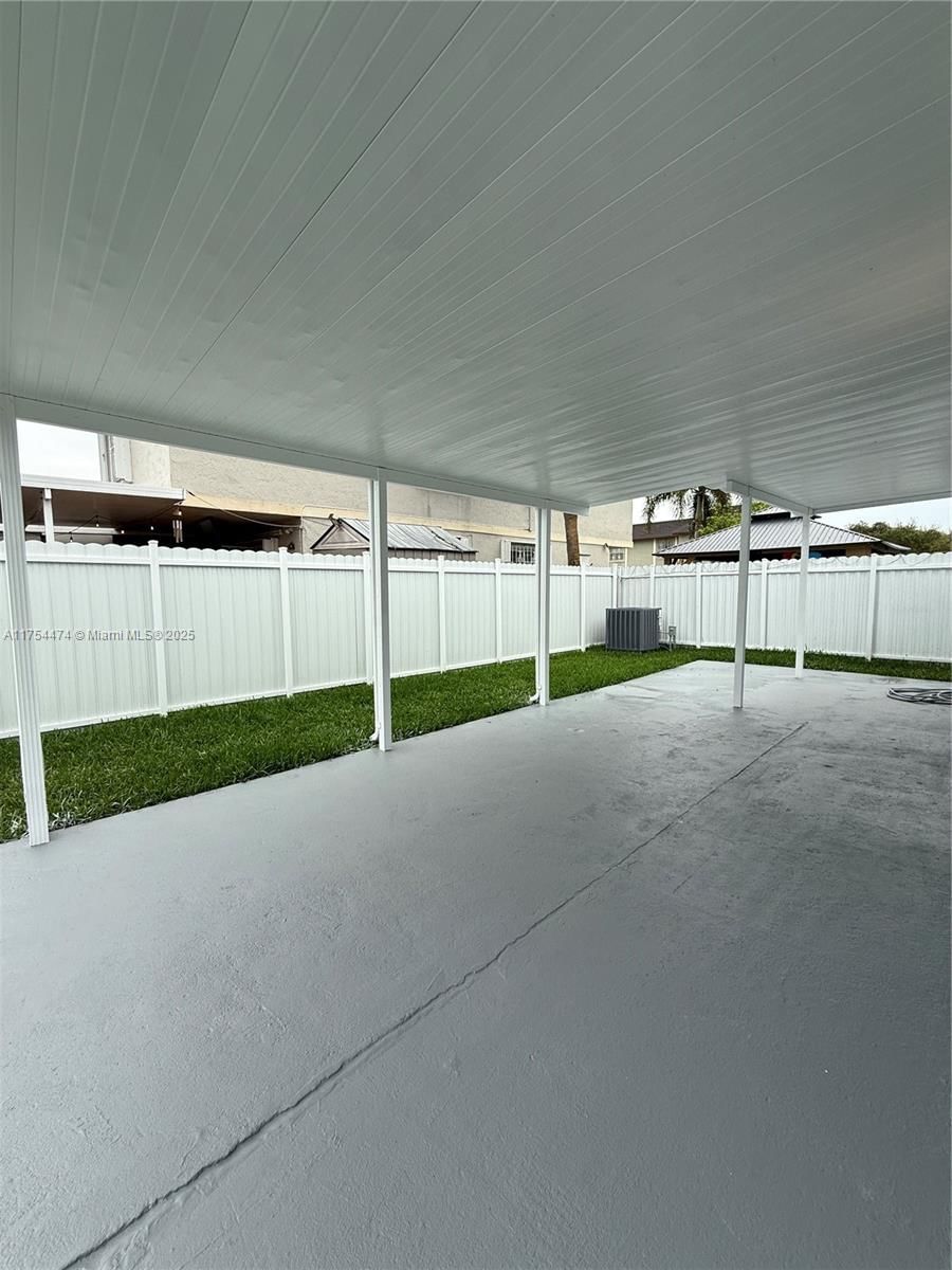 Real estate property located at 961 39th Pl, Miami-dade, Mango Hill Replat, Hialeah, FL