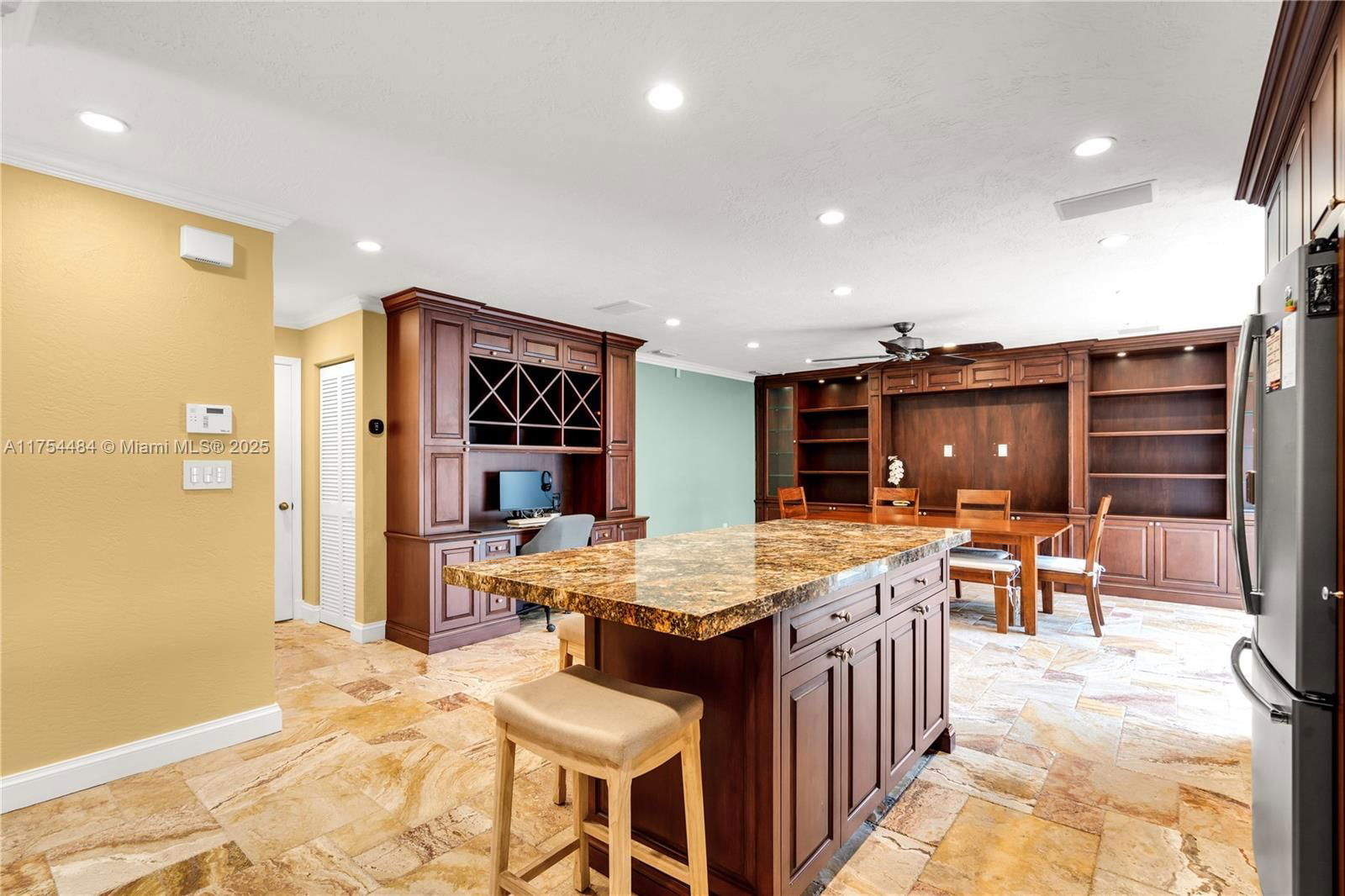 Real estate property located at 15430 98th St, Miami-dade, Weitzer Hammocks Homes Se, Miami, FL