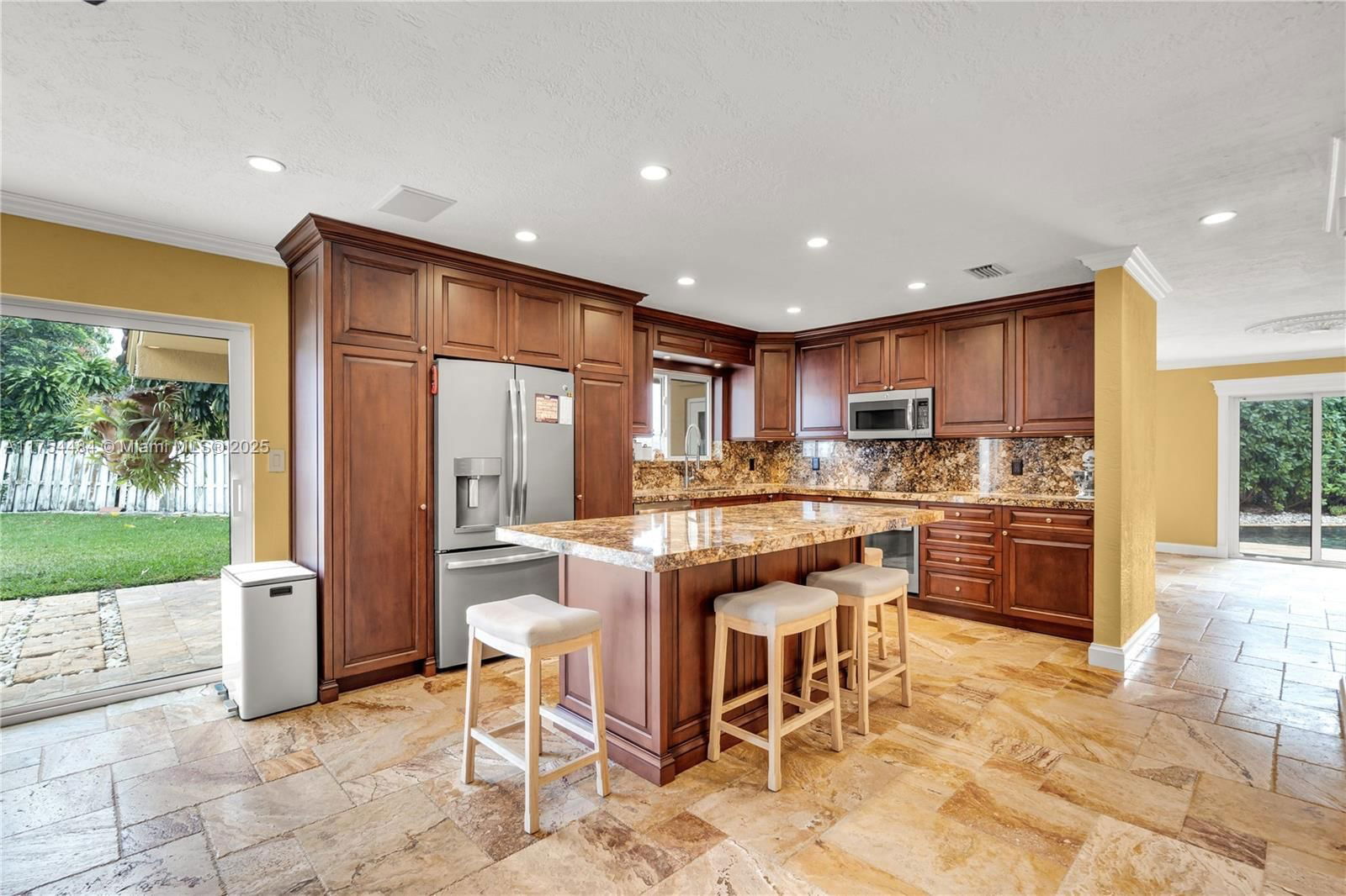 Real estate property located at 15430 98th St, Miami-dade, Weitzer Hammocks Homes Se, Miami, FL