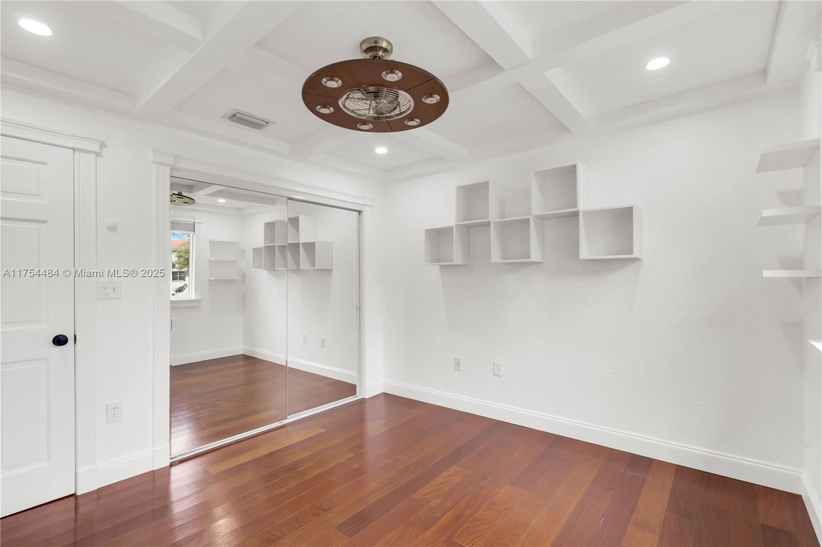Real estate property located at 15430 98th St, Miami-dade, Weitzer Hammocks Homes Se, Miami, FL