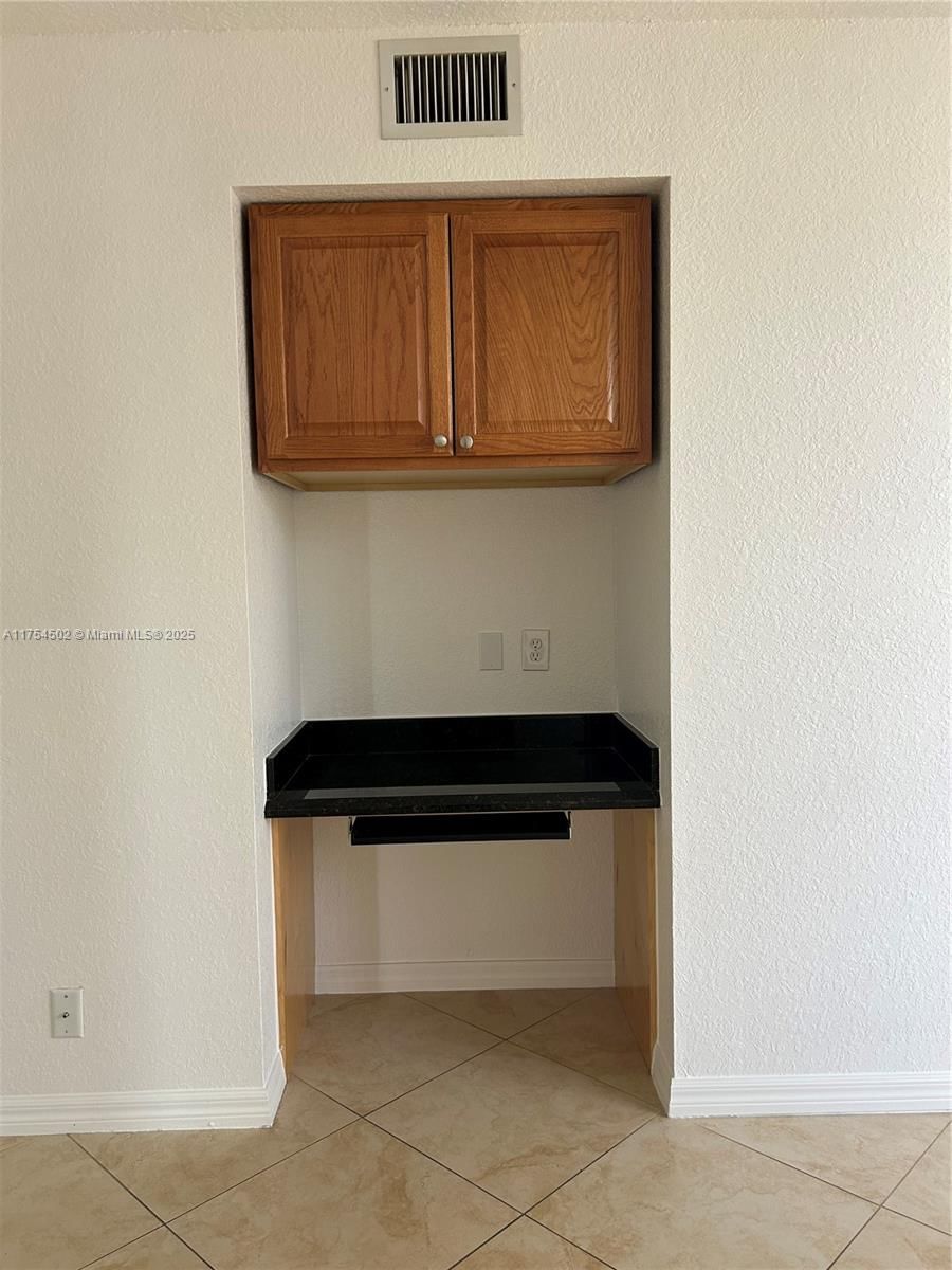 Real estate property located at 1920 Sabal Palm Dr #402, Broward, Condo 9 Of Sabal Palm Con, Davie, FL
