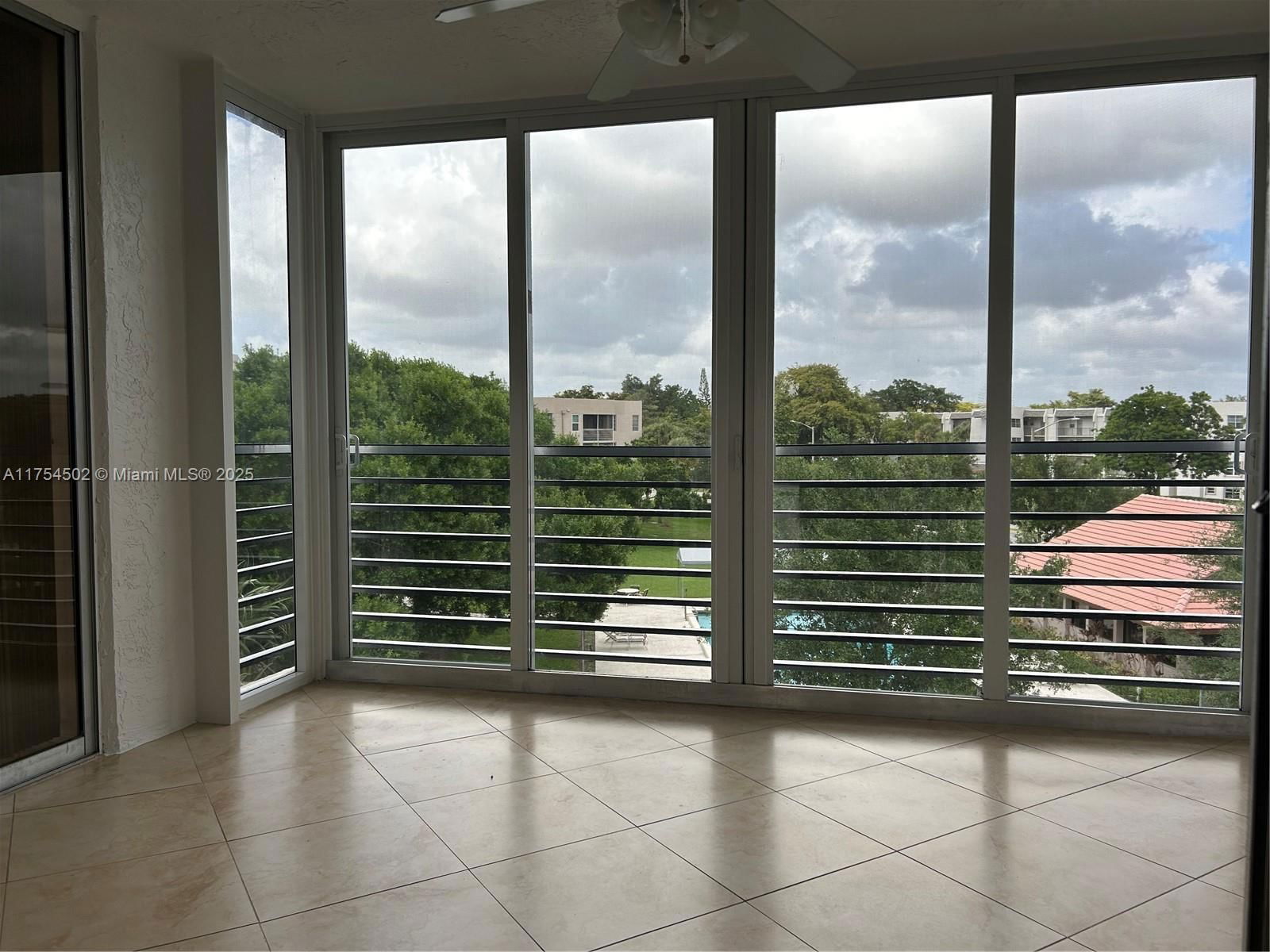 Real estate property located at 1920 Sabal Palm Dr #402, Broward, Condo 9 Of Sabal Palm Con, Davie, FL