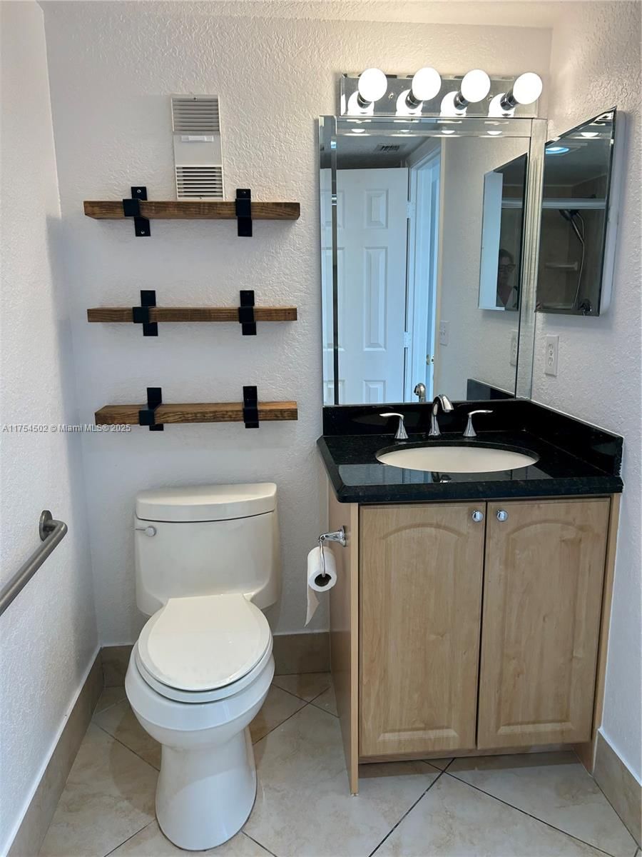 Real estate property located at 1920 Sabal Palm Dr #402, Broward, Condo 9 Of Sabal Palm Con, Davie, FL