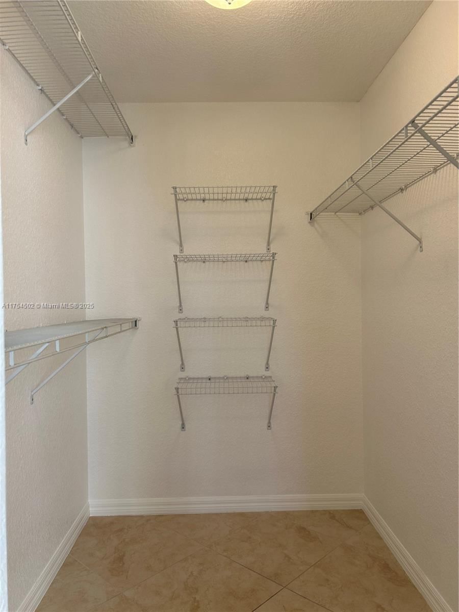 Real estate property located at 1920 Sabal Palm Dr #402, Broward, Condo 9 Of Sabal Palm Con, Davie, FL