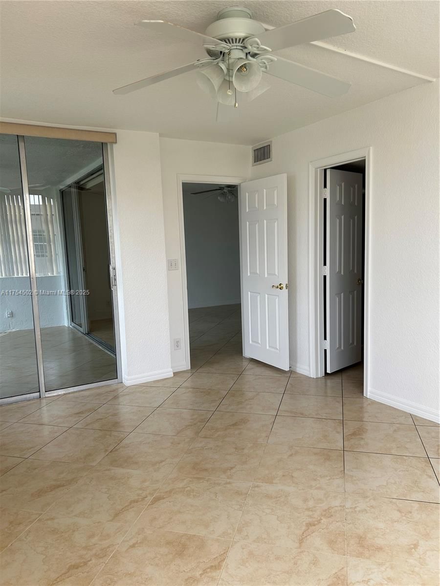 Real estate property located at 1920 Sabal Palm Dr #402, Broward, Condo 9 Of Sabal Palm Con, Davie, FL
