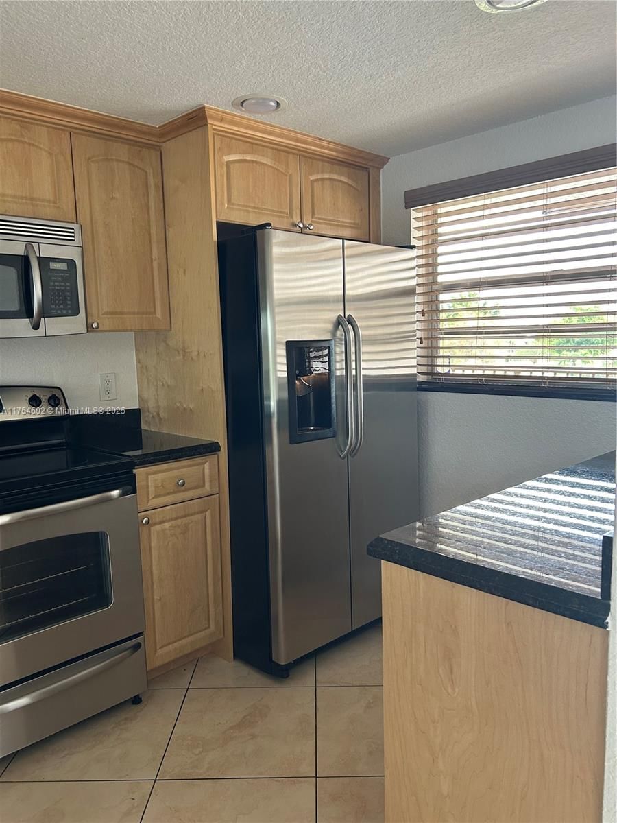 Real estate property located at 1920 Sabal Palm Dr #402, Broward, Condo 9 Of Sabal Palm Con, Davie, FL